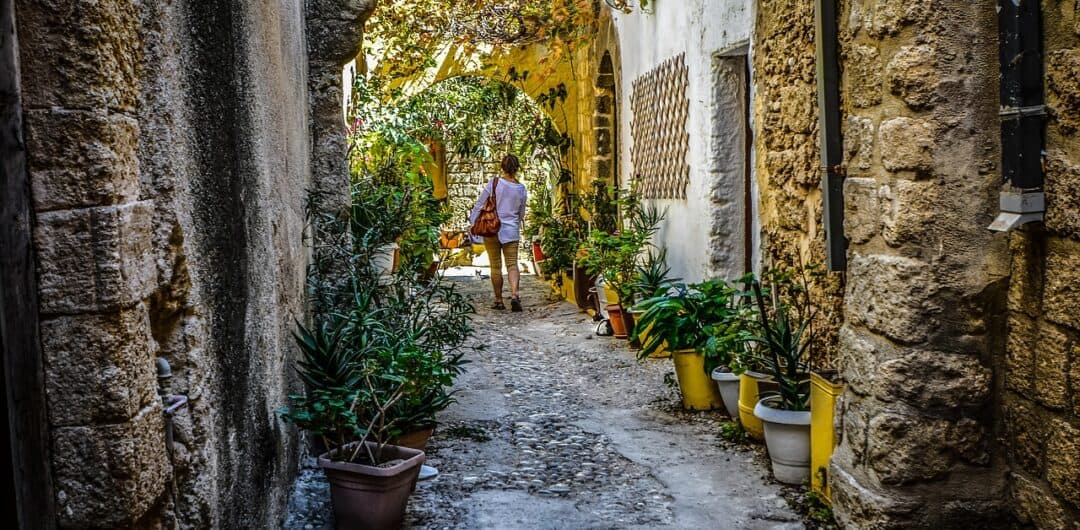 First-Time Traveler? Boost Your Journey With These 3 Essential Tips