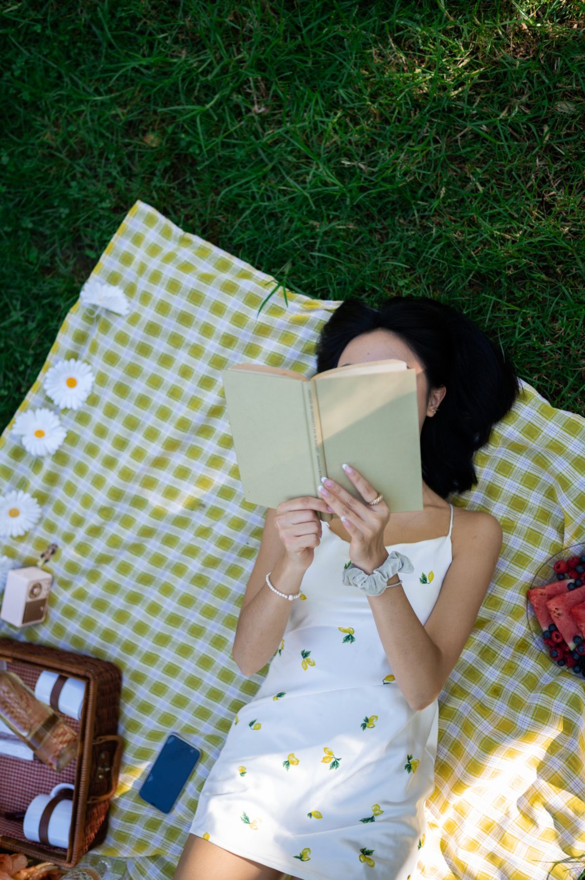 Read Like You’re on Vacation – No Matter Where You Are