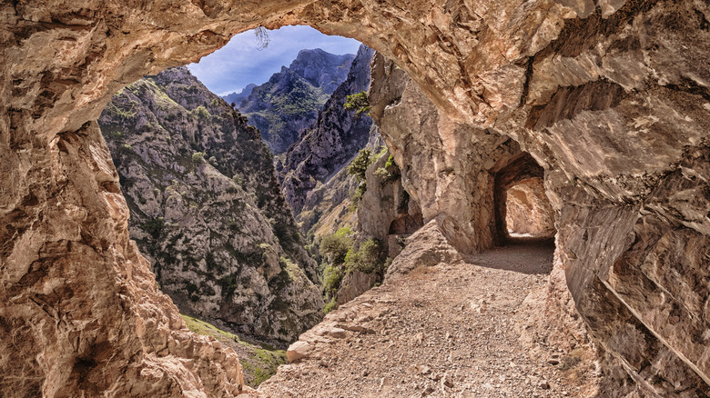 The ‘Grand Canyon of Spain’ Features a Wild Gorge with an Epic Hiking Trail