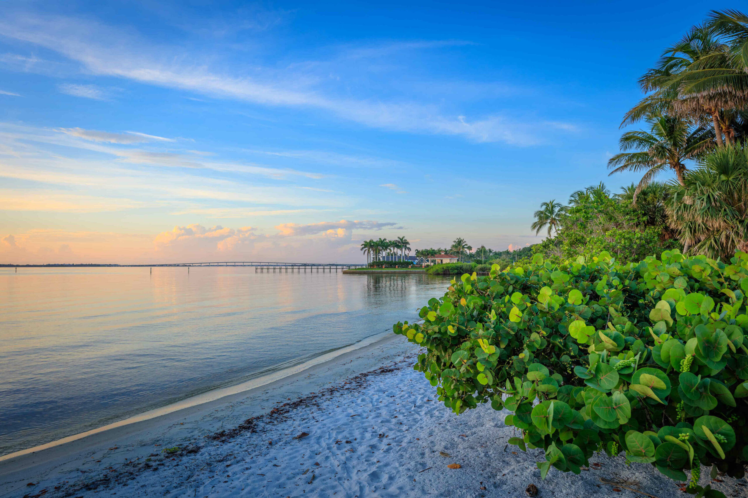 A Hidden Gem: Florida’s Charming Artist Town With Stunning Beaches And Exceptional Cuisine