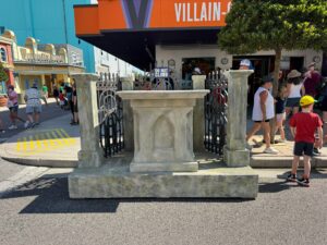 Scare Zone Set Pieces Unveiled at Minion Land for Halloween Horror Nights 34