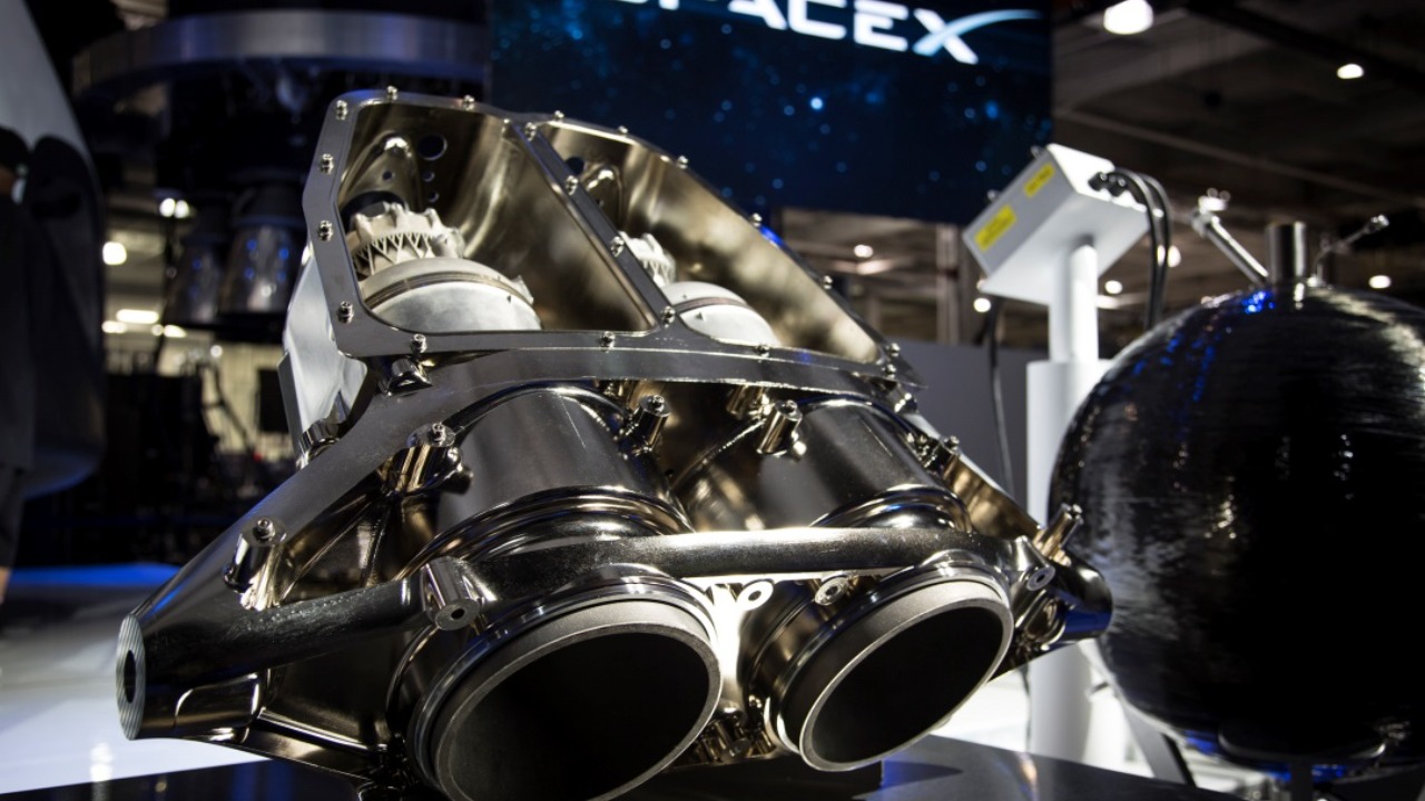 How SpaceX completely reinvented the rocket