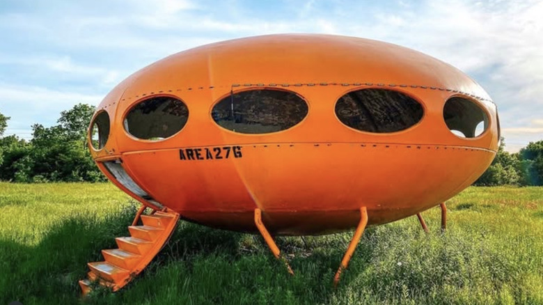 Texas’s Mysterious Abandoned Structure Near Dallas Resembles an Alien Spaceship