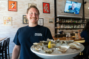 Pearl Divers Oyster Bar Delivers Coastal Freshness to the Desert