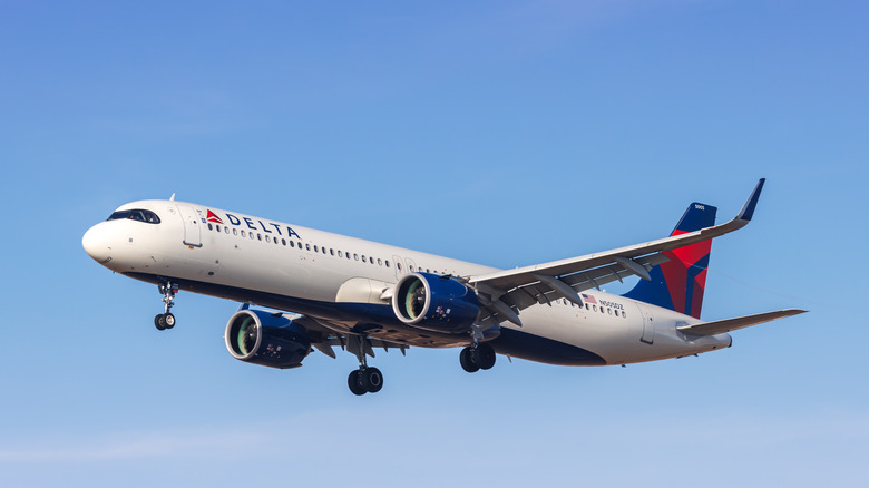 Top Traveling Countries By Plane Revealed — America Makes Top 5