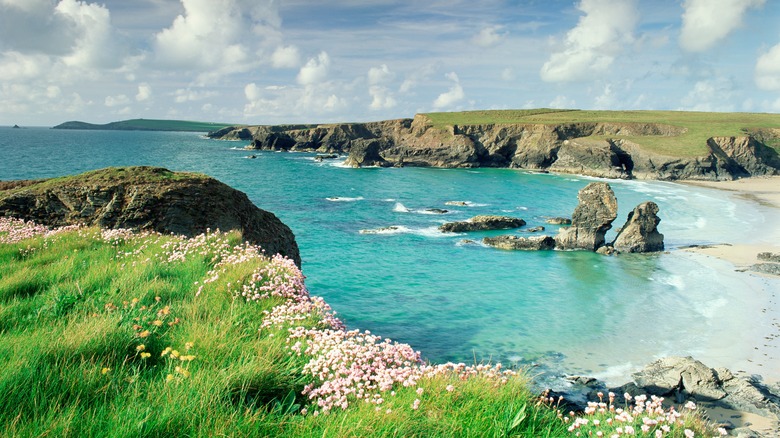 England’s Dramatic Coast: Beaches and Cliffside Camping Awaits