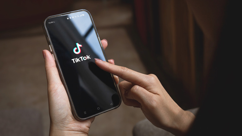 Is It Wise to Book a Hotel via TikTok? What Travelers Should Know