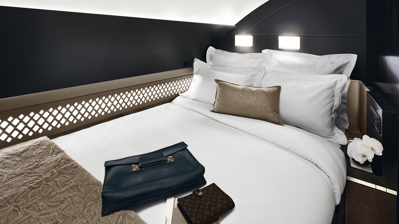“The Residence” Offers a Cozy Luxe Airline Suite Like a Flying Palace with Home-Like Comforts