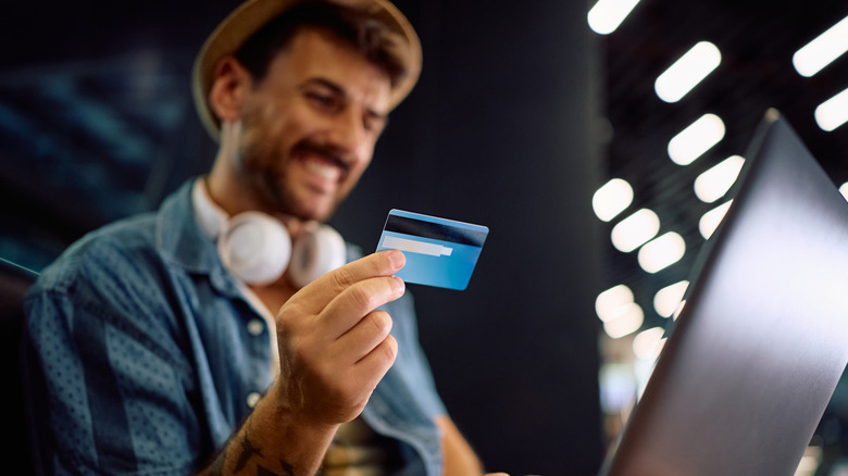 Top 10 Travel Credit Cards Ranked by an Expert