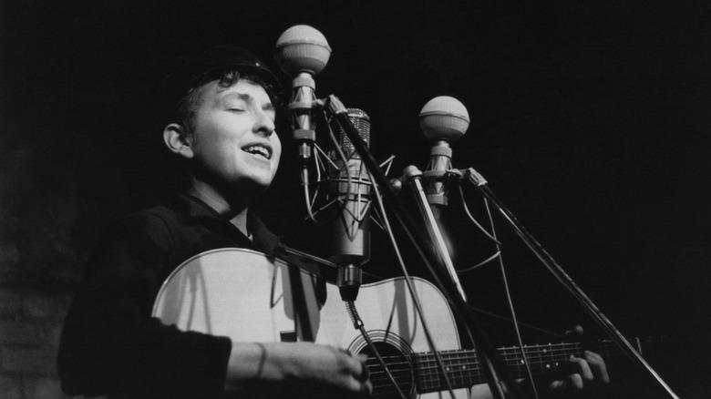 5 Must-Visit Bob Dylan Spots in New York City for Unmatched Vibe and Creativity