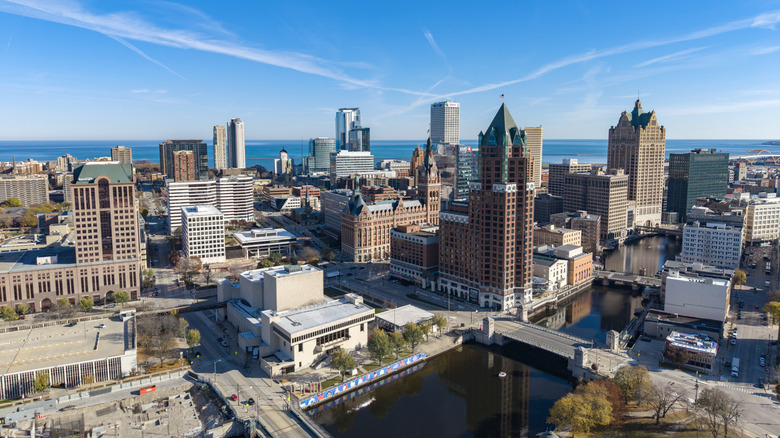 The Bloody Mary Capital: A Vibrant Midwest Cocktail Hub