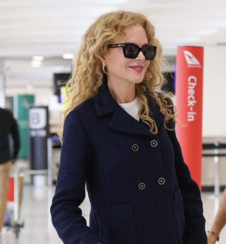 Nicole Kidman’s Chic Airport Style Redefines Celebrity Casual Wear
