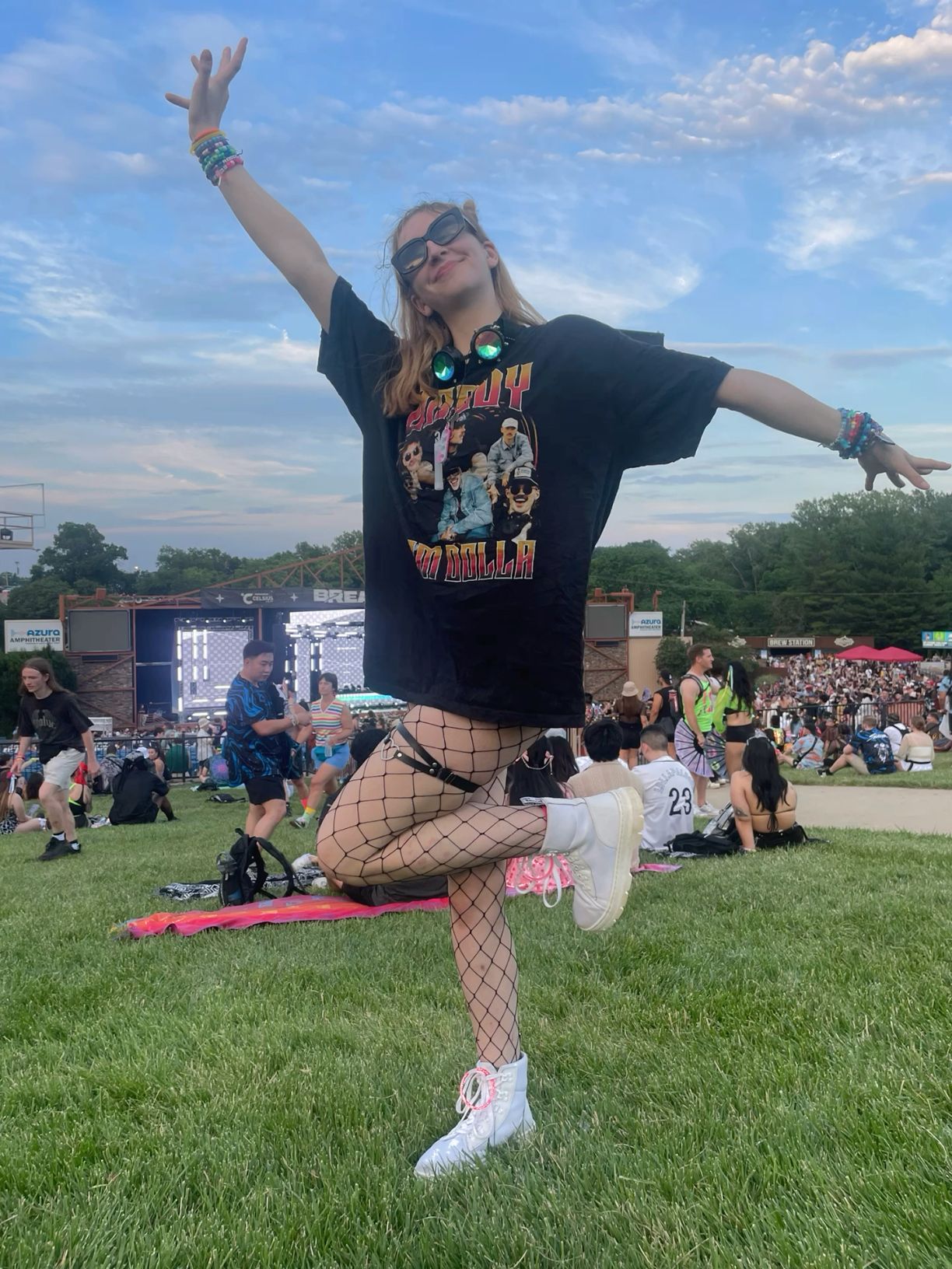 How to Choose the Perfect Breakaway Festival Outfit for 2025
