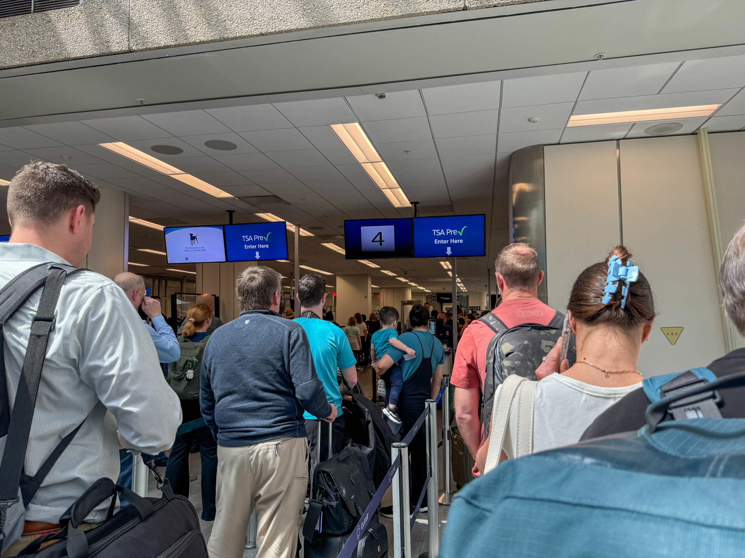 US travelers face long airport lines during spring break as TSA faces staffing issues