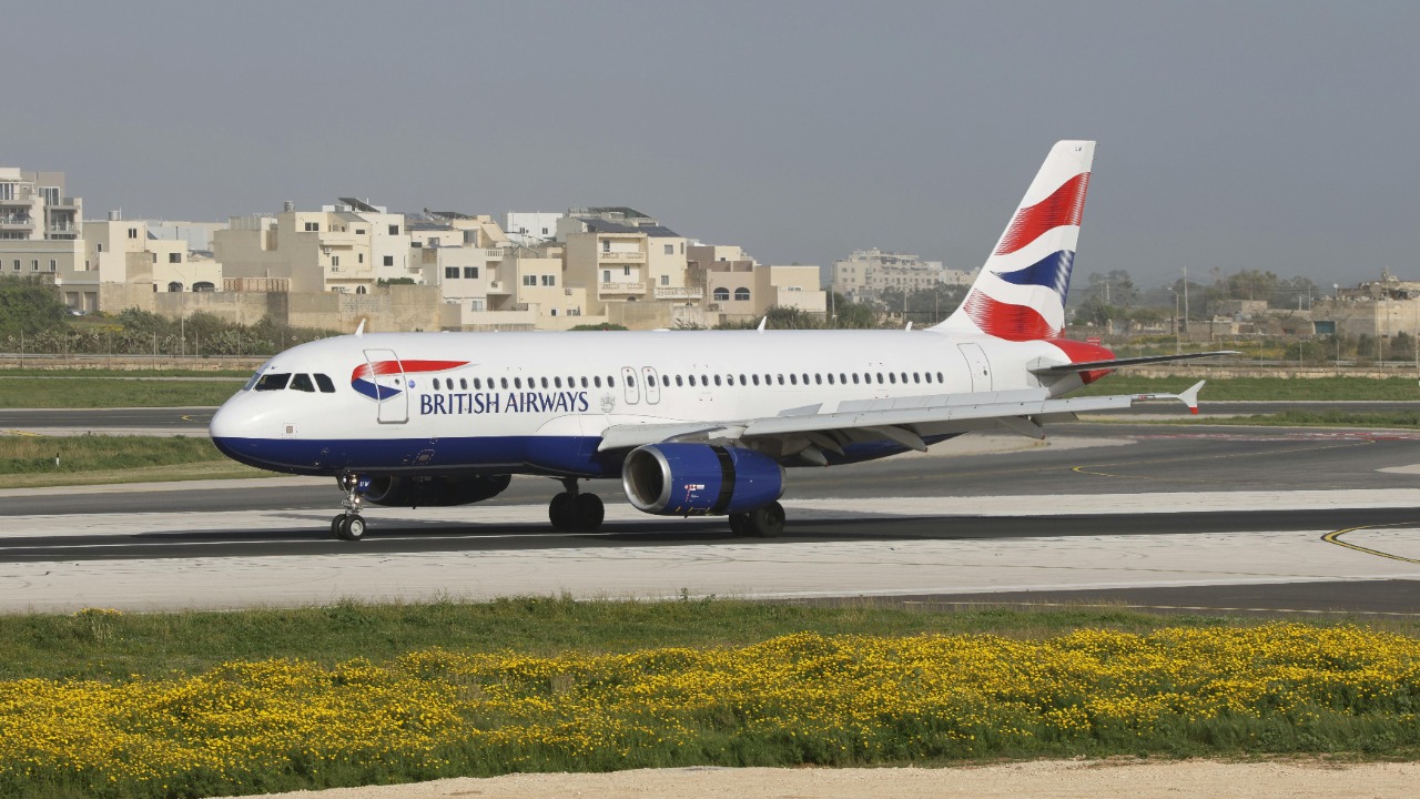 First British Evacuation Flight From Middle East Delayed Before Takeoff