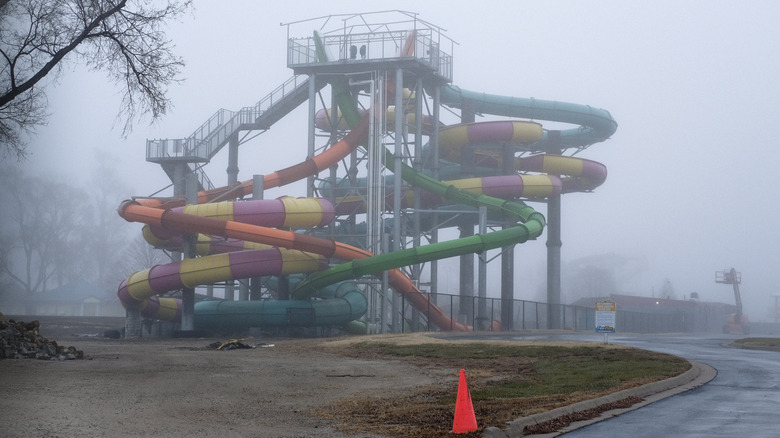 5 Thriving Water Parks That Are Now Abandoned