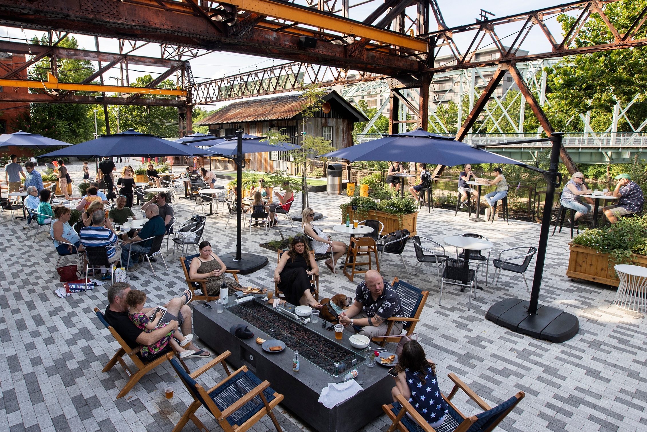 Your Neighborhood’s Rooftop and Outdoor Dining Guide