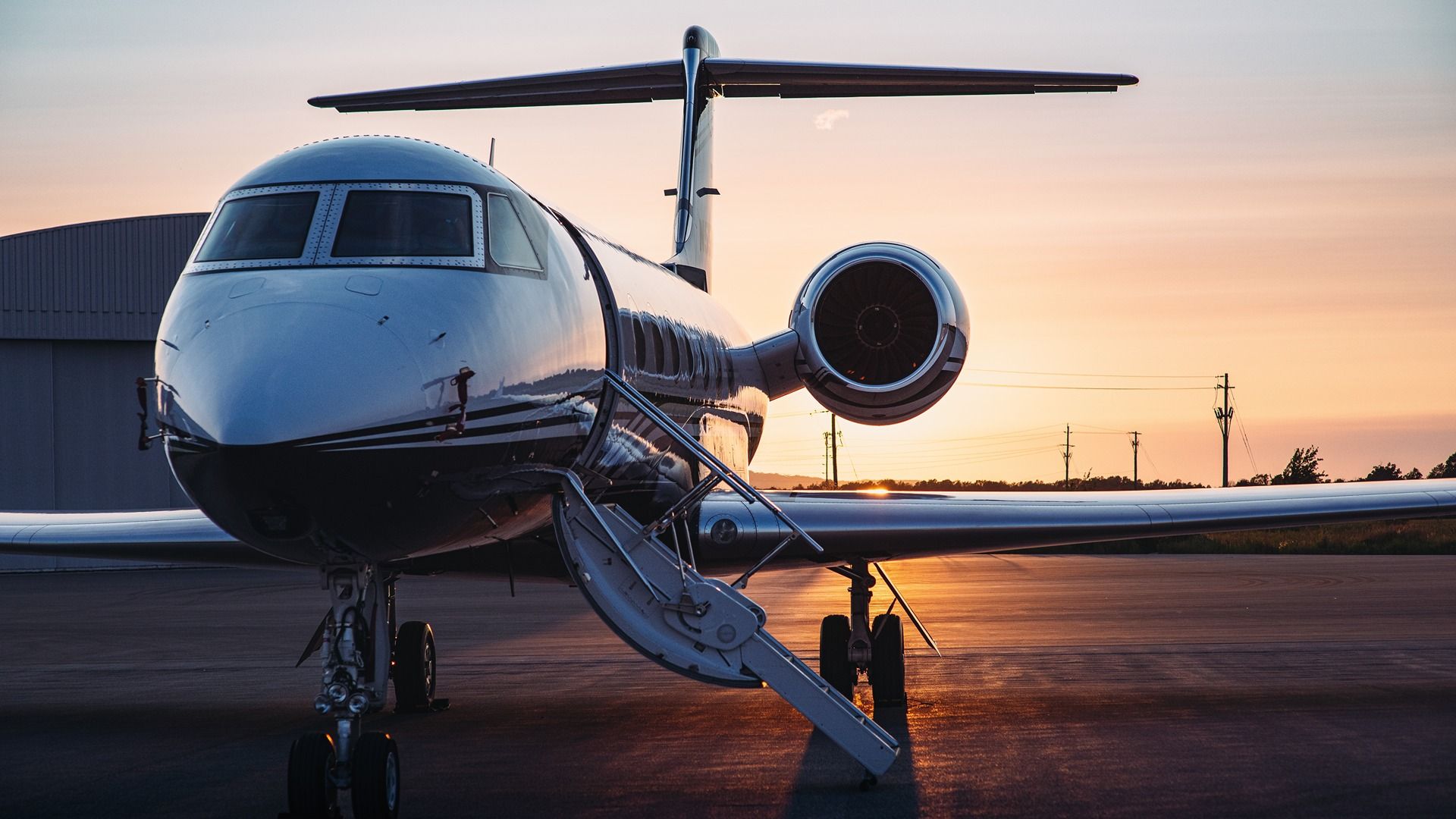 $200,000 One-Way: The Urgent Quest to Charter Jets from the Gulf
